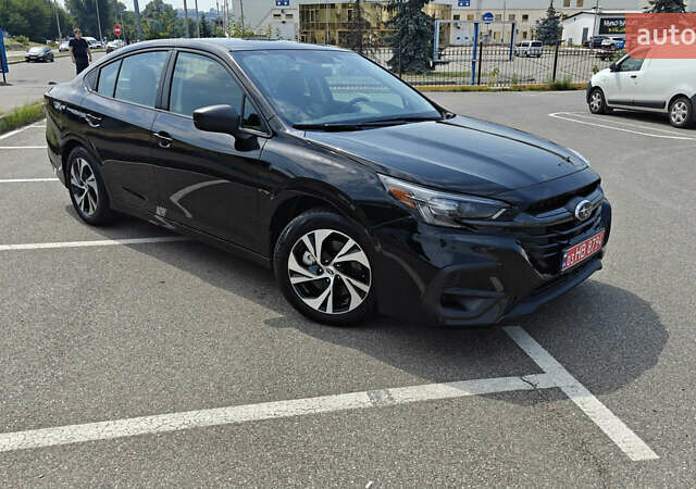 Черный Субару Легаси, объемом двигателя 2.5 л и пробегом 12 тыс. км за 18450 $, фото 3 на Automoto.ua