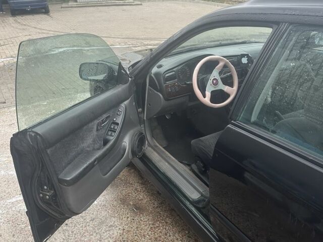 Черный Субару Легаси, объемом двигателя 2.5 л и пробегом 180 тыс. км за 2738 $, фото 4 на Automoto.ua