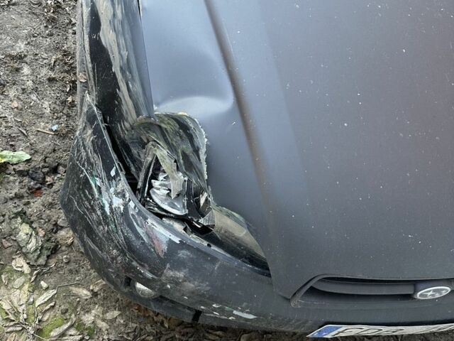 Черный Субару Легаси, объемом двигателя 2.5 л и пробегом 186 тыс. км за 1302 $, фото 7 на Automoto.ua