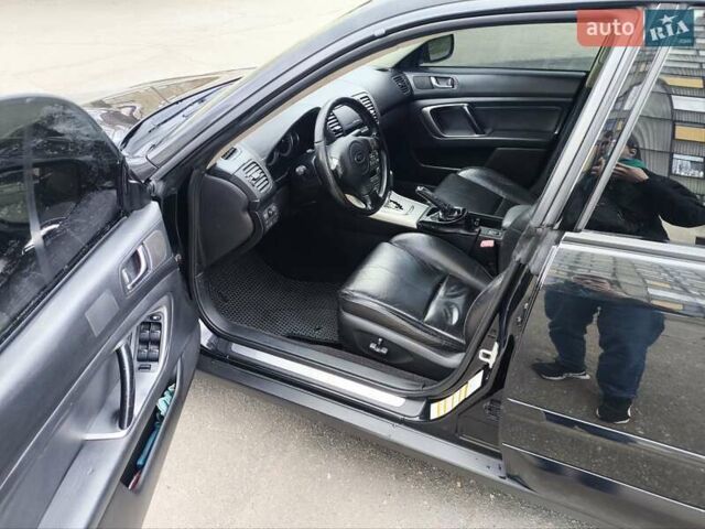 Черный Субару Легаси, объемом двигателя 3 л и пробегом 150 тыс. км за 5900 $, фото 7 на Automoto.ua