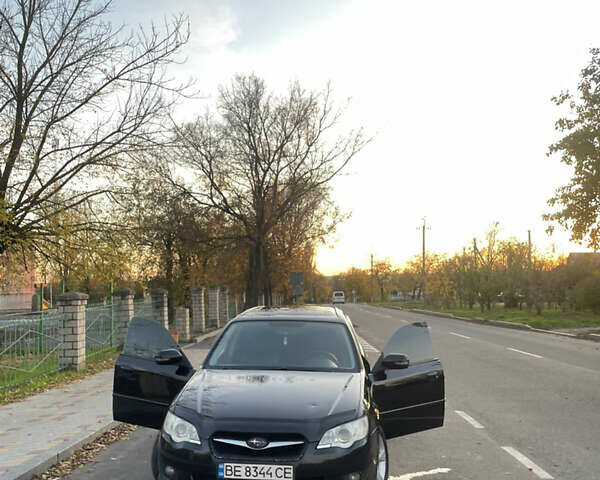 Чорний Субару Легасі, об'ємом двигуна 2 л та пробігом 222 тис. км за 5300 $, фото 1 на Automoto.ua