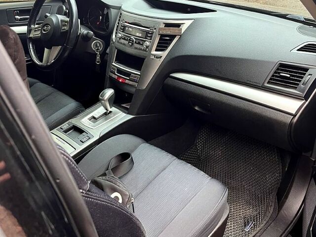 Чорний Субару Легасі, об'ємом двигуна 2 л та пробігом 260 тис. км за 7700 $, фото 8 на Automoto.ua