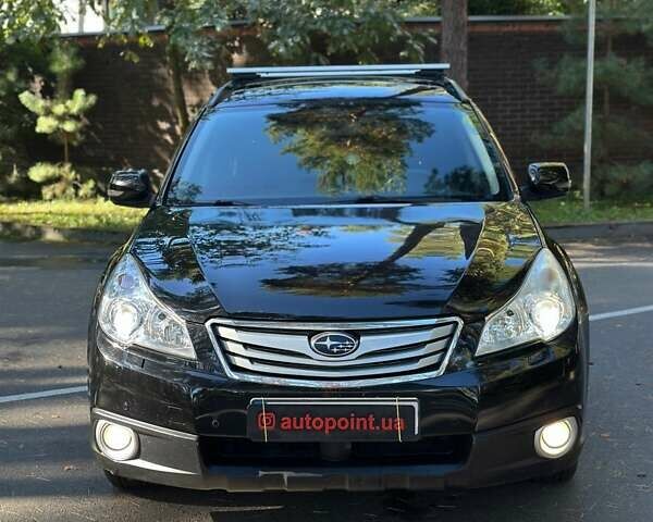 Черный Субару Легаси, объемом двигателя 2.46 л и пробегом 304 тыс. км за 8500 $, фото 1 на Automoto.ua