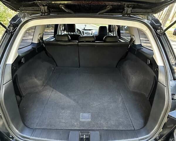 Черный Субару Легаси, объемом двигателя 2.46 л и пробегом 304 тыс. км за 8500 $, фото 11 на Automoto.ua