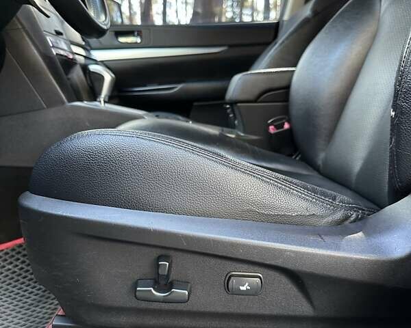 Черный Субару Легаси, объемом двигателя 2.46 л и пробегом 304 тыс. км за 8500 $, фото 21 на Automoto.ua