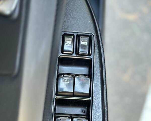 Черный Субару Легаси, объемом двигателя 2.46 л и пробегом 304 тыс. км за 8500 $, фото 19 на Automoto.ua