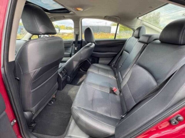 Красный Субару Легаси, объемом двигателя 2.5 л и пробегом 88 тыс. км за 9000 $, фото 8 на Automoto.ua