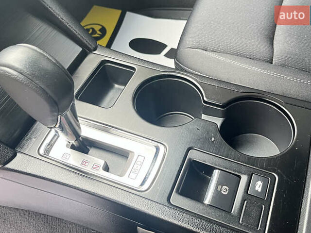 Красный Субару Легаси, объемом двигателя 2.5 л и пробегом 106 тыс. км за 15800 $, фото 14 на Automoto.ua