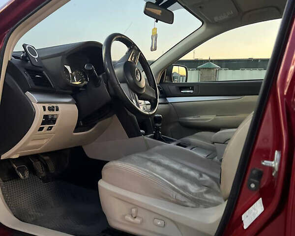 Красный Субару Легаси, объемом двигателя 2 л и пробегом 470 тыс. км за 5500 $, фото 6 на Automoto.ua