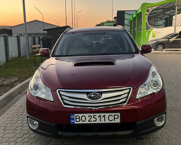 Красный Субару Легаси, объемом двигателя 2 л и пробегом 470 тыс. км за 5500 $, фото 1 на Automoto.ua