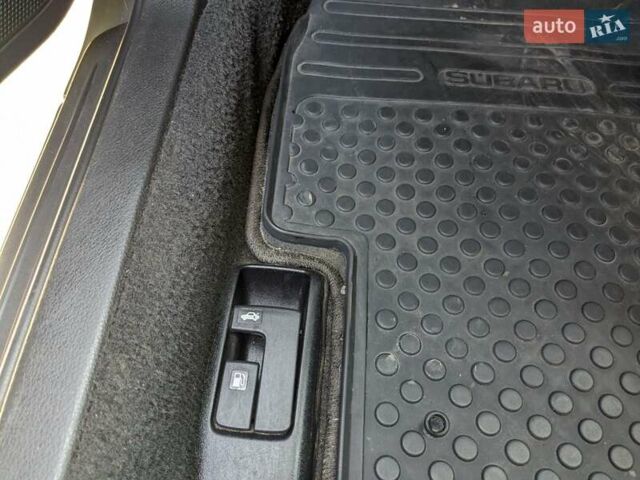 Субару Легаси, объемом двигателя 1.99 л и пробегом 223 тыс. км за 6200 $, фото 14 на Automoto.ua