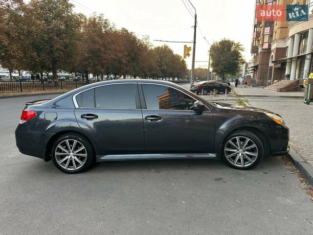 Субару Легаси, объемом двигателя 2.5 л и пробегом 220 тыс. км за 8950 $, фото 3 на Automoto.ua