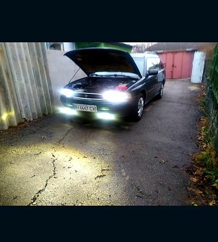 Субару Легаси, объемом двигателя 2 л и пробегом 265 тыс. км за 4300 $, фото 1 на Automoto.ua