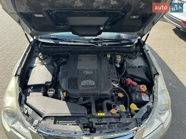 Субару Легаси, объемом двигателя 2 л и пробегом 235 тыс. км за 7500 $, фото 9 на Automoto.ua