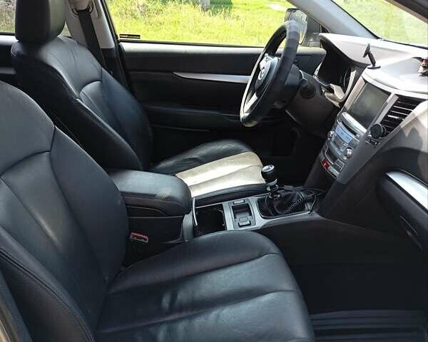 Субару Легаси, объемом двигателя 1.99 л и пробегом 250 тыс. км за 9999 $, фото 4 на Automoto.ua