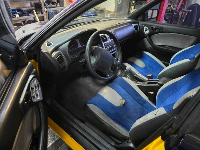 Жовтий Субару Легасі, об'ємом двигуна 2.5 л та пробігом 137 тис. км за 3300 $, фото 5 на Automoto.ua