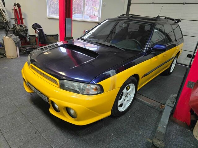 Жовтий Субару Легасі, об'ємом двигуна 2.5 л та пробігом 137 тис. км за 3300 $, фото 1 на Automoto.ua