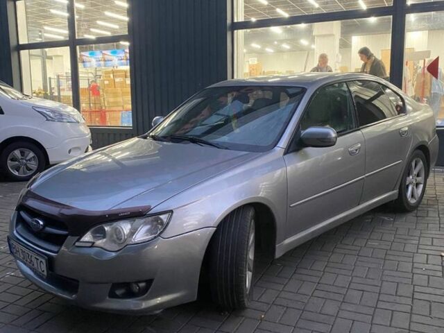 Сірий Субару Легасі, об'ємом двигуна 2 л та пробігом 160 тис. км за 5215 $, фото 3 на Automoto.ua