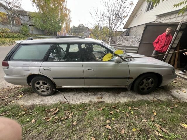 Серый Субару Легаси, объемом двигателя 2 л и пробегом 358 тыс. км за 1200 $, фото 1 на Automoto.ua