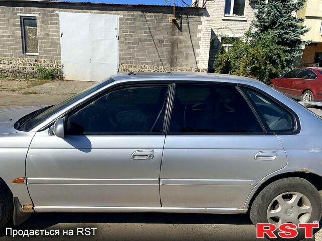 Серый Субару Легаси, объемом двигателя 2 л и пробегом 348 тыс. км за 1800 $, фото 2 на Automoto.ua