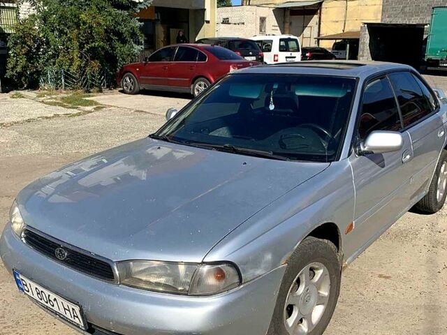 Серый Субару Легаси, объемом двигателя 2 л и пробегом 348 тыс. км за 1800 $, фото 3 на Automoto.ua