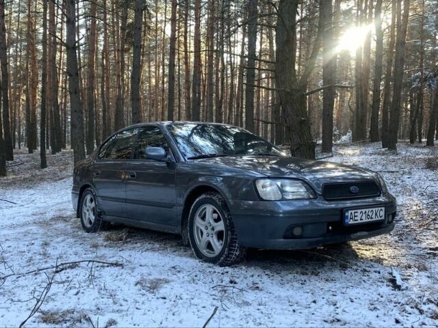 Сірий Субару Легасі, об'ємом двигуна 2 л та пробігом 270 тис. км за 3600 $, фото 3 на Automoto.ua