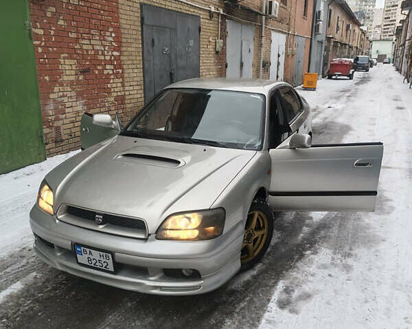 Сірий Субару Легасі, об'ємом двигуна 1.99 л та пробігом 299 тис. км за 3850 $, фото 11 на Automoto.ua