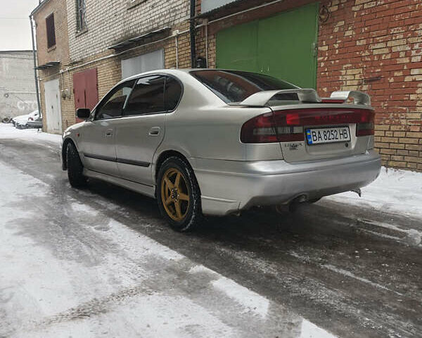 Сірий Субару Легасі, об'ємом двигуна 1.99 л та пробігом 299 тис. км за 3850 $, фото 3 на Automoto.ua