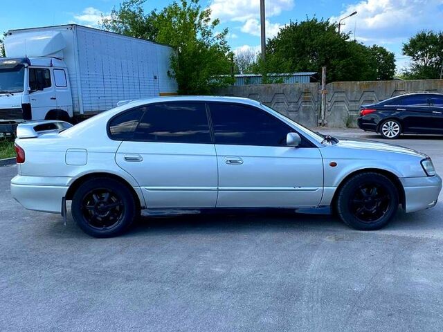 Серый Субару Легаси, объемом двигателя 2 л и пробегом 400 тыс. км за 3400 $, фото 5 на Automoto.ua