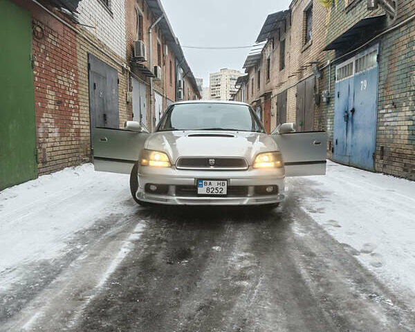 Сірий Субару Легасі, об'ємом двигуна 1.99 л та пробігом 299 тис. км за 3850 $, фото 12 на Automoto.ua