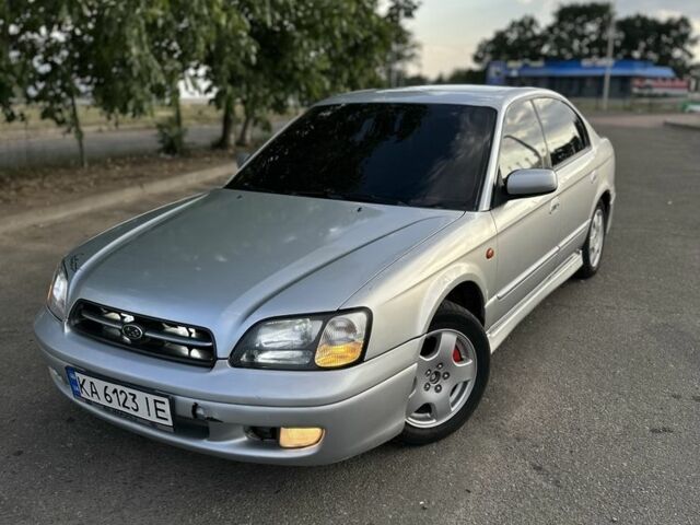 Серый Субару Легаси, объемом двигателя 2 л и пробегом 318 тыс. км за 3500 $, фото 1 на Automoto.ua