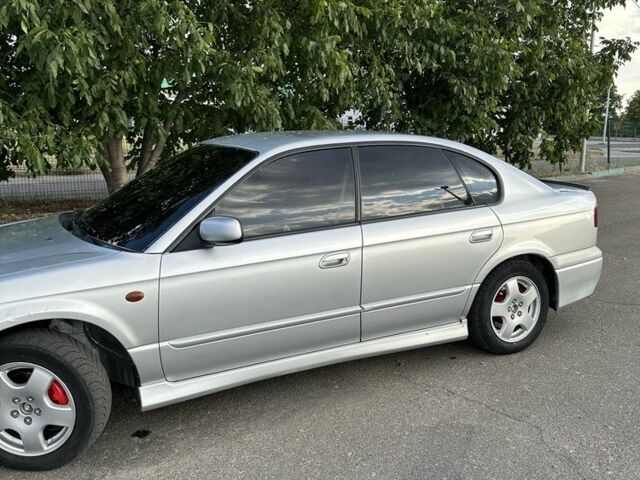 Серый Субару Легаси, объемом двигателя 2 л и пробегом 318 тыс. км за 3500 $, фото 2 на Automoto.ua