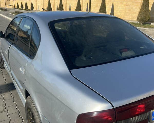 Сірий Субару Легасі, об'ємом двигуна 2 л та пробігом 300 тис. км за 4000 $, фото 4 на Automoto.ua