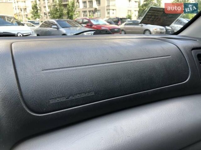 Сірий Субару Легасі, об'ємом двигуна 1.99 л та пробігом 251 тис. км за 2400 $, фото 31 на Automoto.ua