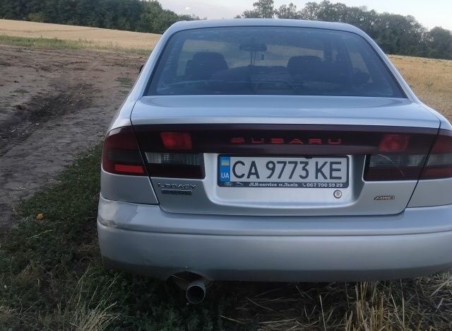 Сірий Субару Легасі, об'ємом двигуна 2 л та пробігом 300 тис. км за 3000 $, фото 8 на Automoto.ua