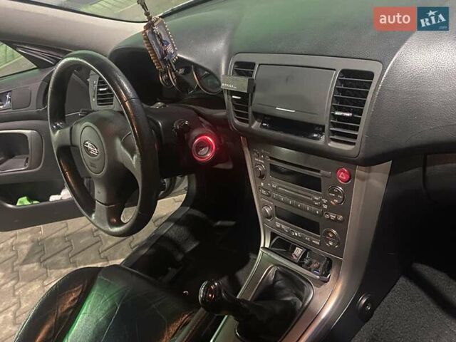Сірий Субару Легасі, об'ємом двигуна 1.99 л та пробігом 247 тис. км за 4800 $, фото 16 на Automoto.ua