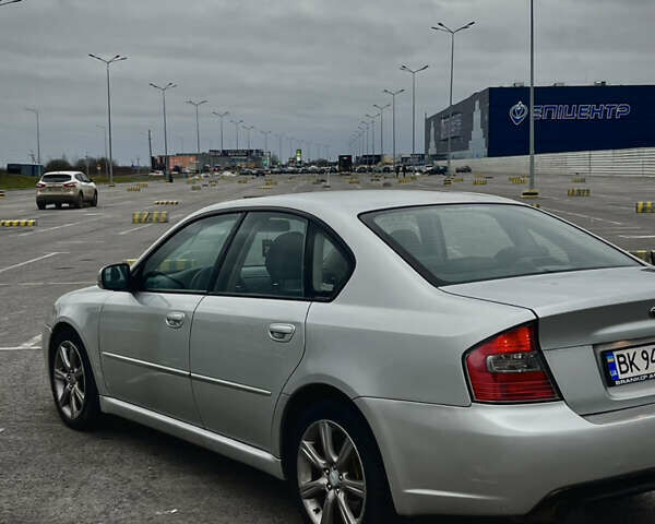 Серый Субару Легаси, объемом двигателя 2 л и пробегом 350 тыс. км за 4100 $, фото 2 на Automoto.ua