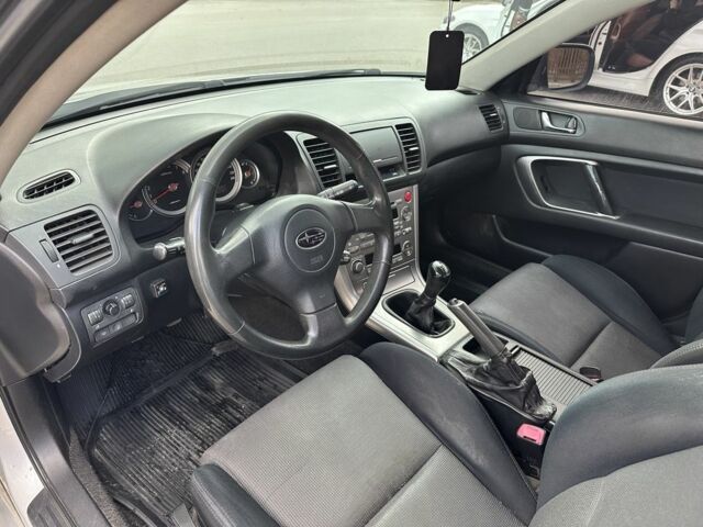 Серый Субару Легаси, объемом двигателя 2 л и пробегом 266 тыс. км за 5300 $, фото 11 на Automoto.ua