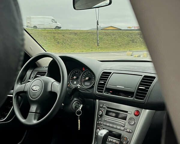 Серый Субару Легаси, объемом двигателя 2 л и пробегом 350 тыс. км за 4100 $, фото 11 на Automoto.ua