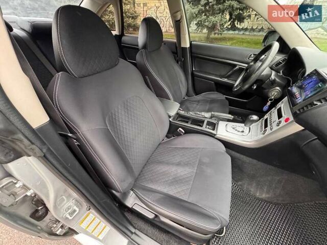 Сірий Субару Легасі, об'ємом двигуна 2 л та пробігом 358 тис. км за 5500 $, фото 10 на Automoto.ua