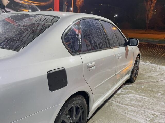 Сірий Субару Легасі, об'ємом двигуна 2 л та пробігом 2 тис. км за 5500 $, фото 4 на Automoto.ua