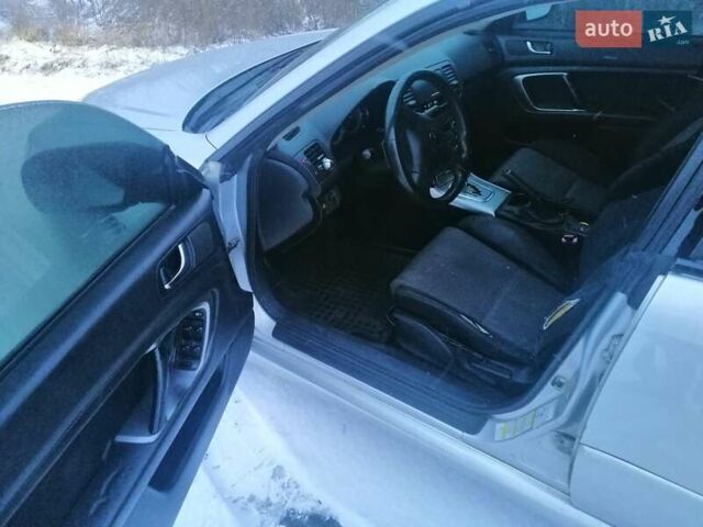 Сірий Субару Легасі, об'ємом двигуна 1.99 л та пробігом 310 тис. км за 4300 $, фото 7 на Automoto.ua