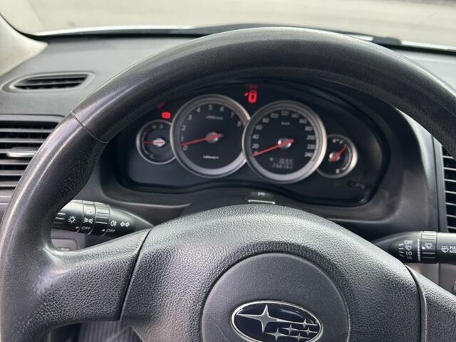 Серый Субару Легаси, объемом двигателя 2 л и пробегом 266 тыс. км за 5300 $, фото 8 на Automoto.ua