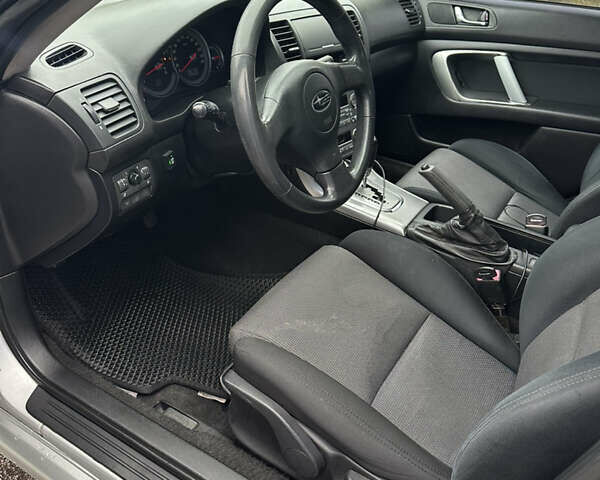 Серый Субару Легаси, объемом двигателя 2 л и пробегом 270 тыс. км за 4500 $, фото 10 на Automoto.ua