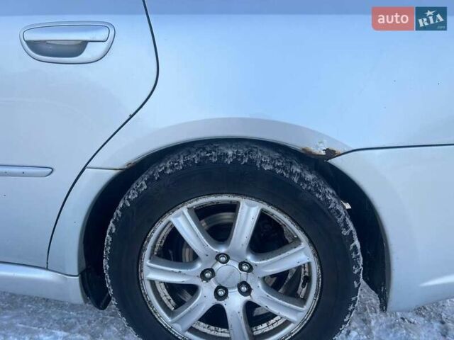 Серый Субару Легаси, объемом двигателя 2 л и пробегом 450 тыс. км за 4950 $, фото 7 на Automoto.ua