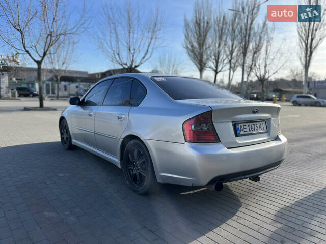 Сірий Субару Легасі, об'ємом двигуна 2 л та пробігом 250 тис. км за 4350 $, фото 2 на Automoto.ua