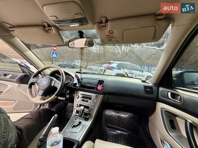 Серый Субару Легаси, объемом двигателя 2.5 л и пробегом 250 тыс. км за 5500 $, фото 7 на Automoto.ua