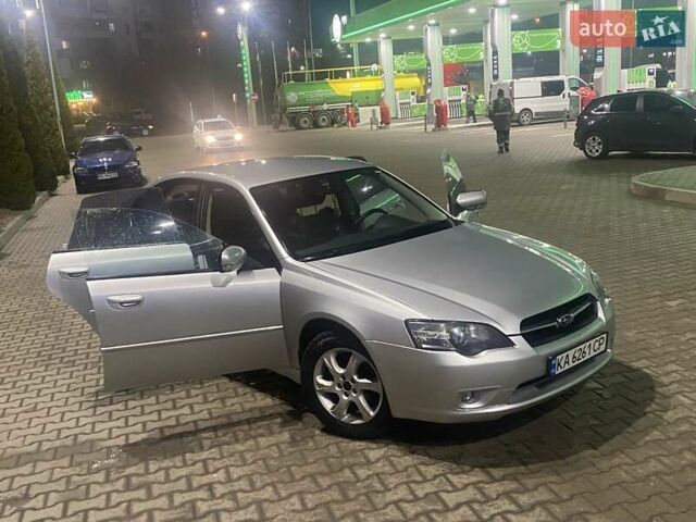 Сірий Субару Легасі, об'ємом двигуна 1.99 л та пробігом 247 тис. км за 4800 $, фото 10 на Automoto.ua