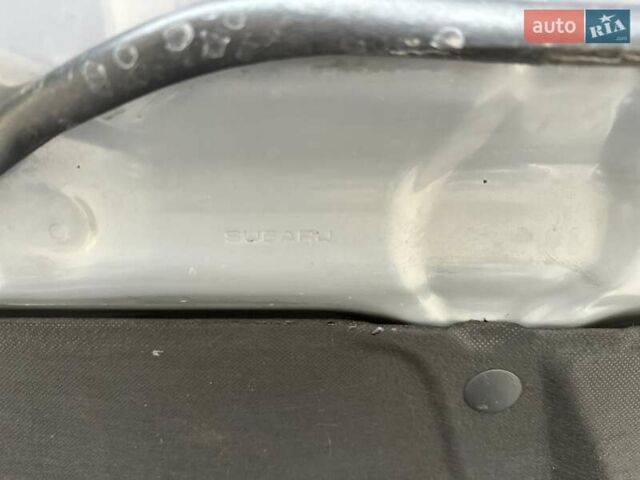 Сірий Субару Легасі, об'ємом двигуна 1.99 л та пробігом 230 тис. км за 4999 $, фото 56 на Automoto.ua