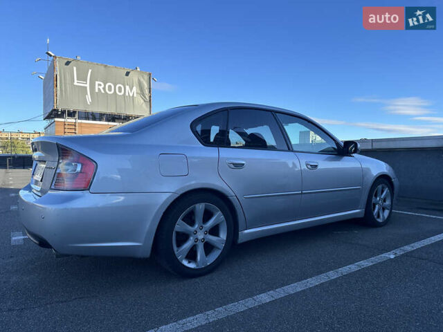 Серый Субару Легаси, объемом двигателя 1.99 л и пробегом 317 тыс. км за 4700 $, фото 3 на Automoto.ua